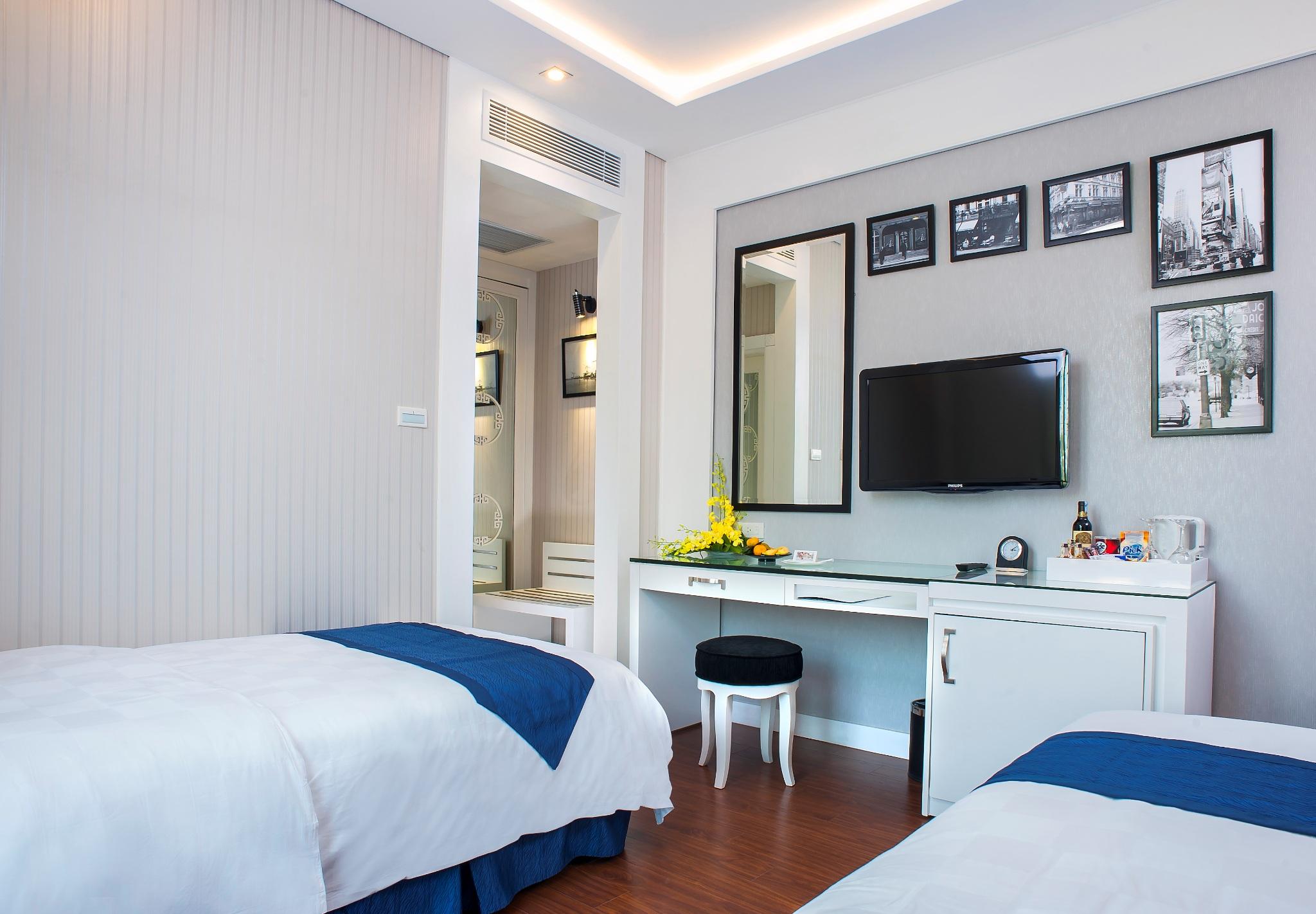 Minerva Church Hotel Hanoi Exteriör bild